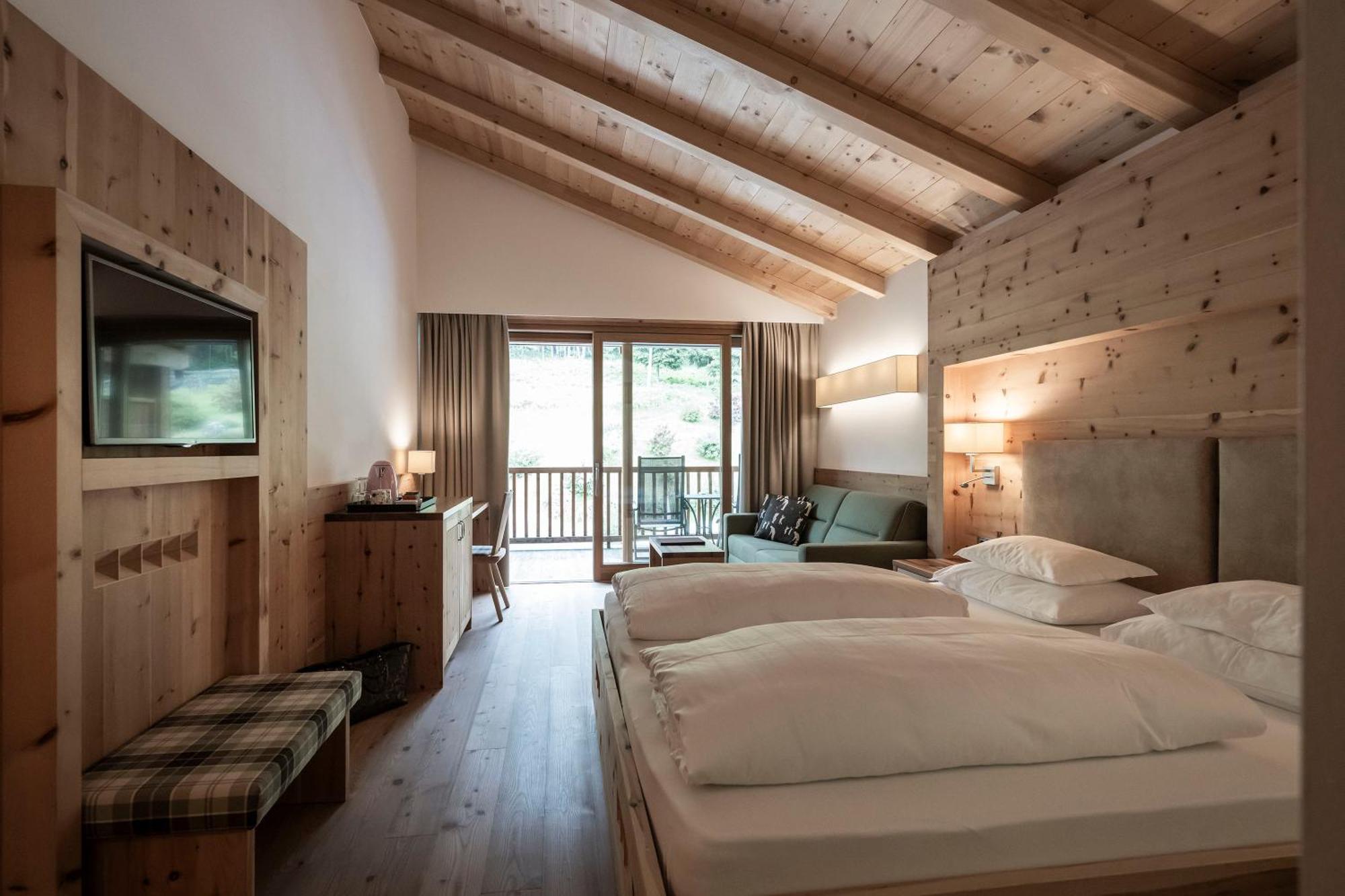 Dolmites Nature Hotel Vigilerhof سويسي المظهر الخارجي الصورة