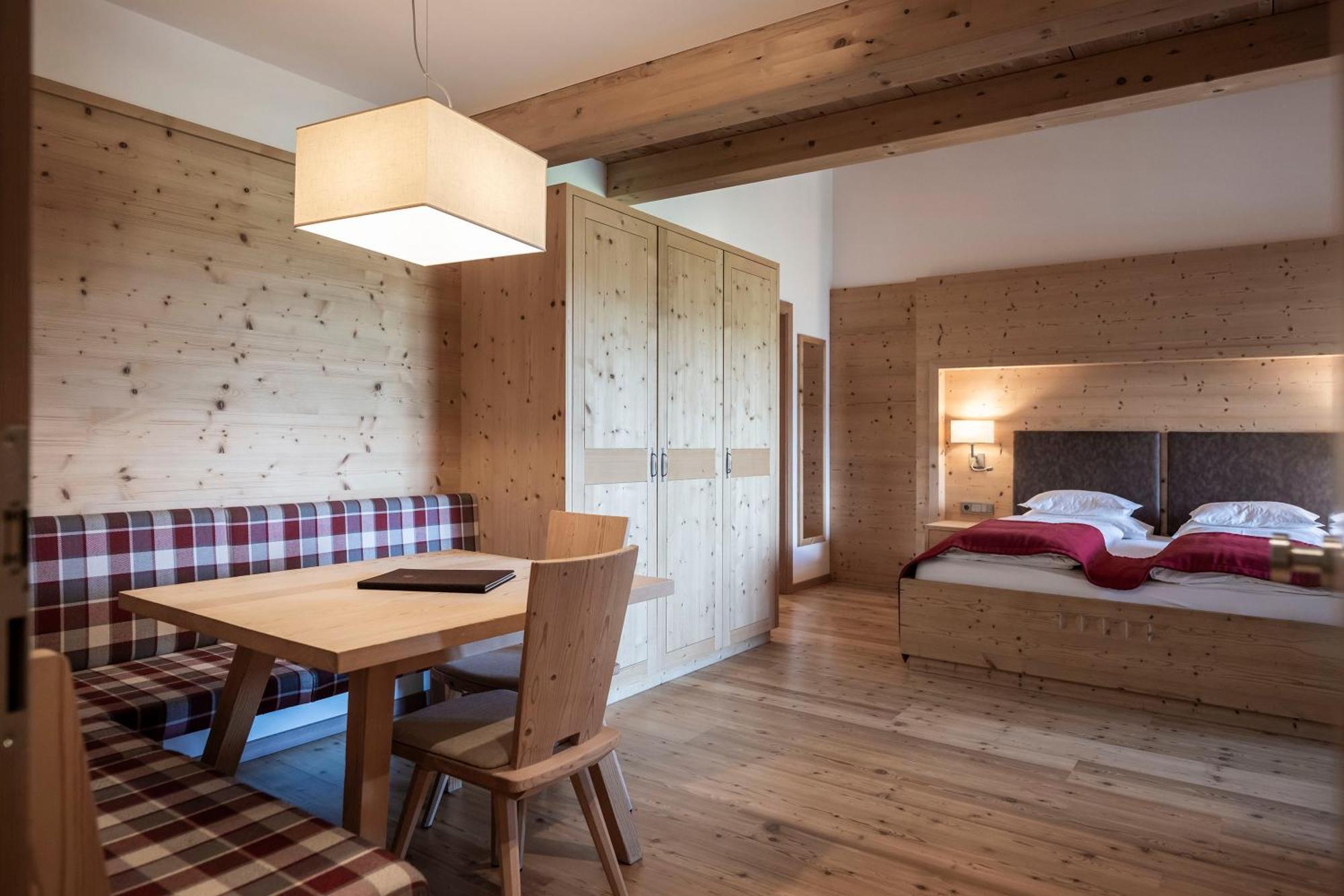 Dolmites Nature Hotel Vigilerhof سويسي المظهر الخارجي الصورة