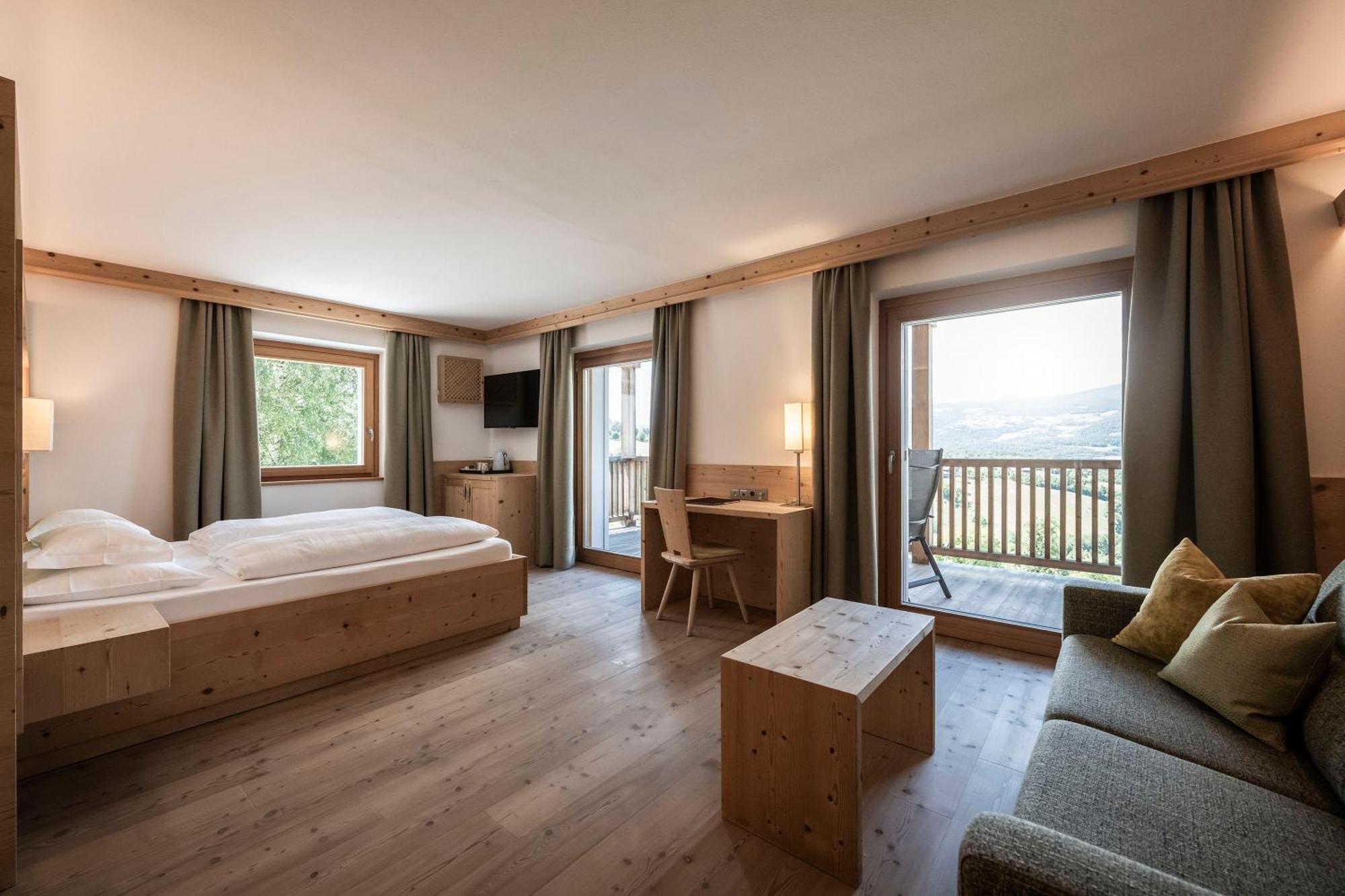 Dolmites Nature Hotel Vigilerhof سويسي المظهر الخارجي الصورة